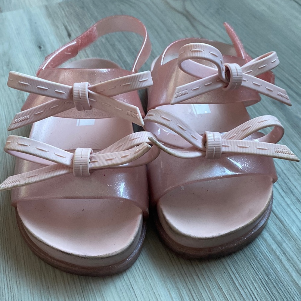 Mini Melissa/Jason Wu collaboration. Size 10 T